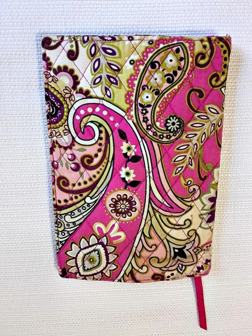 Vera Bradley Good Book Cover Pink & Green Paisley